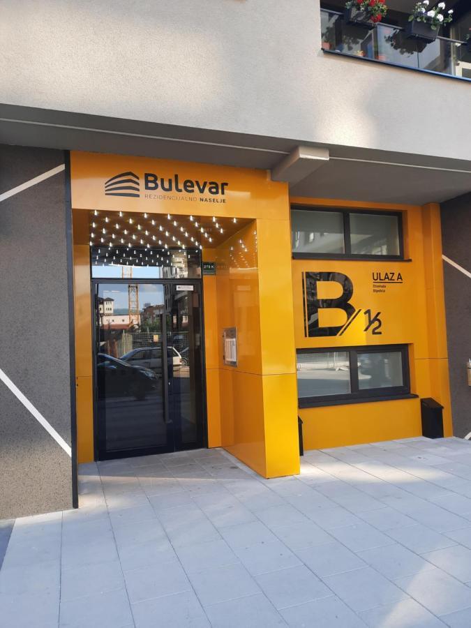 Apartman Bulevar Sarajevo - Free Parking Buitenkant foto