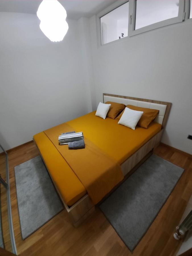 Apartman Bulevar Sarajevo - Free Parking Buitenkant foto
