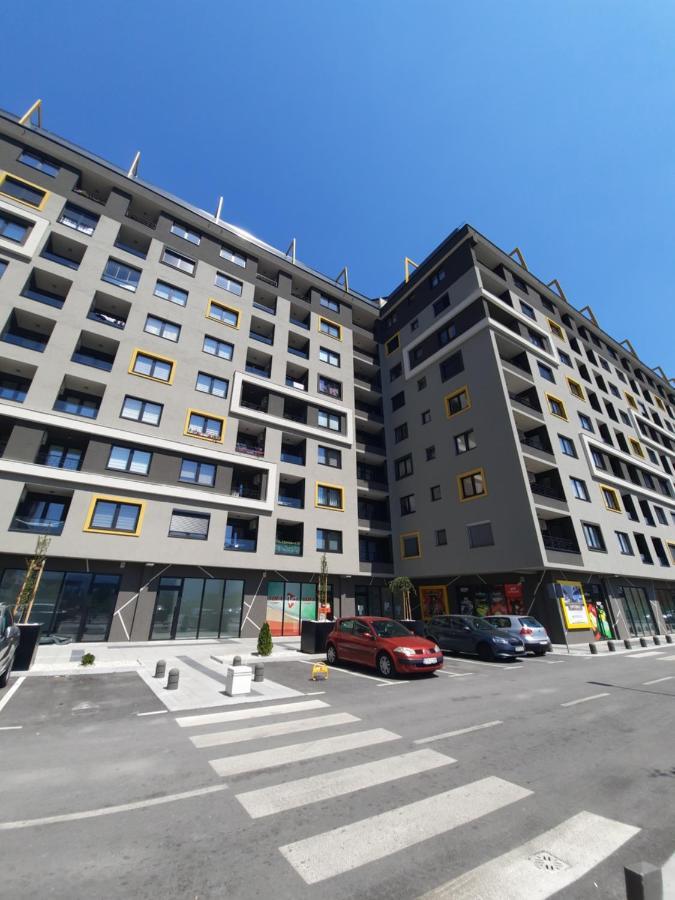 Apartman Bulevar Sarajevo - Free Parking Buitenkant foto
