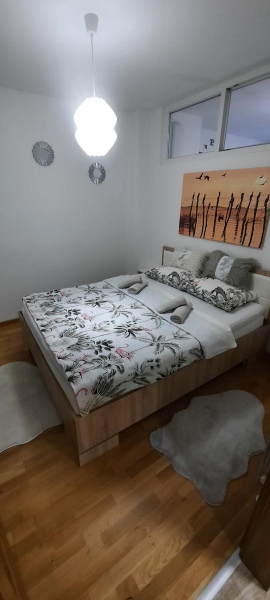 Apartman Bulevar Sarajevo - Free Parking Buitenkant foto